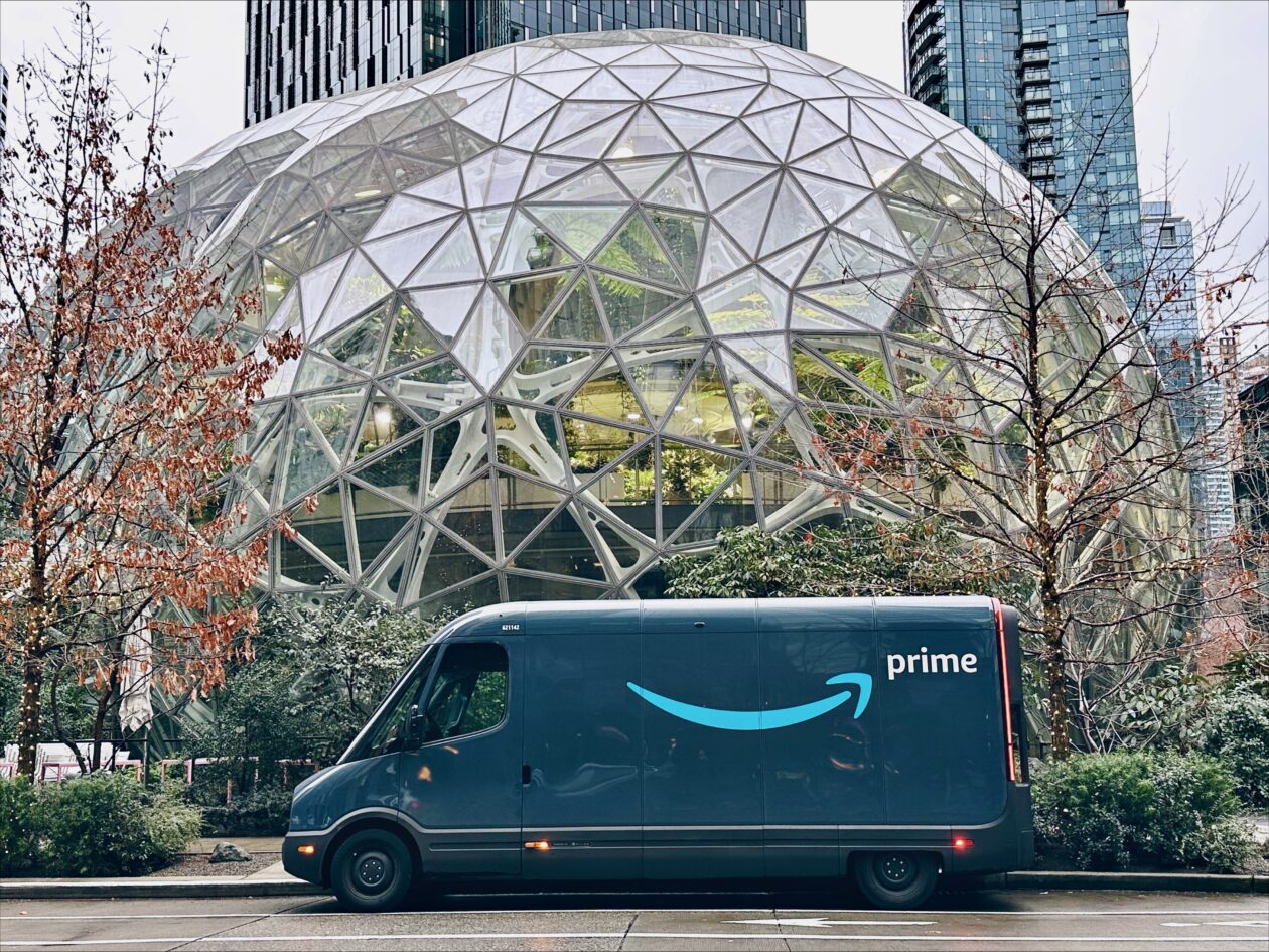 Amazon Gulingkan Walmart Dari Takhta Fortune 500 Setelah 13 Tahun