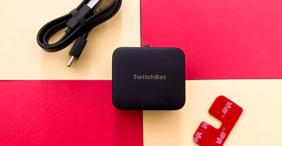 Arm Robot Kecil SwitchBot Ideal Untuk Mengusir Kecoak