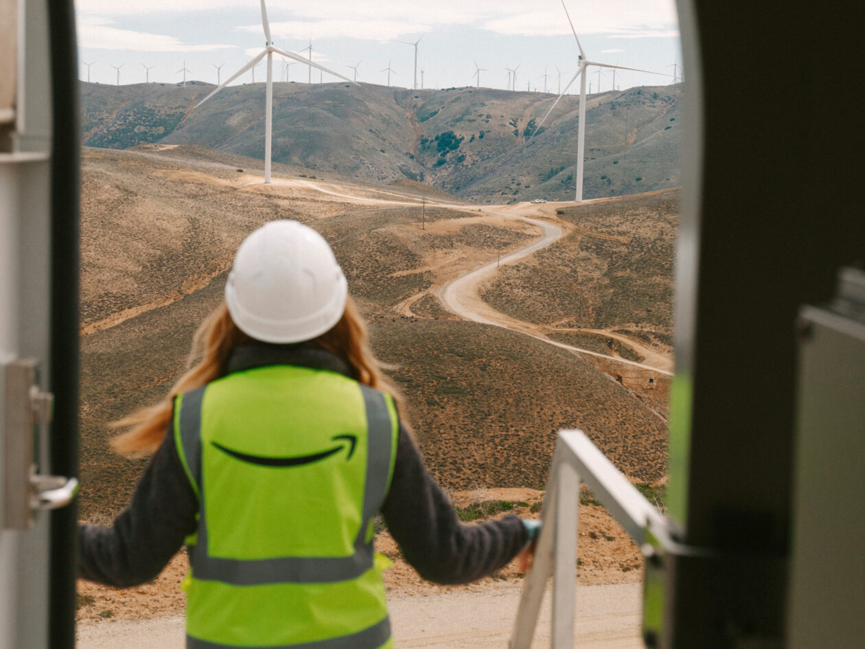 Kenaikan Emisi Amazon 16% di Tengah Janji Net-Zero Perusahaan